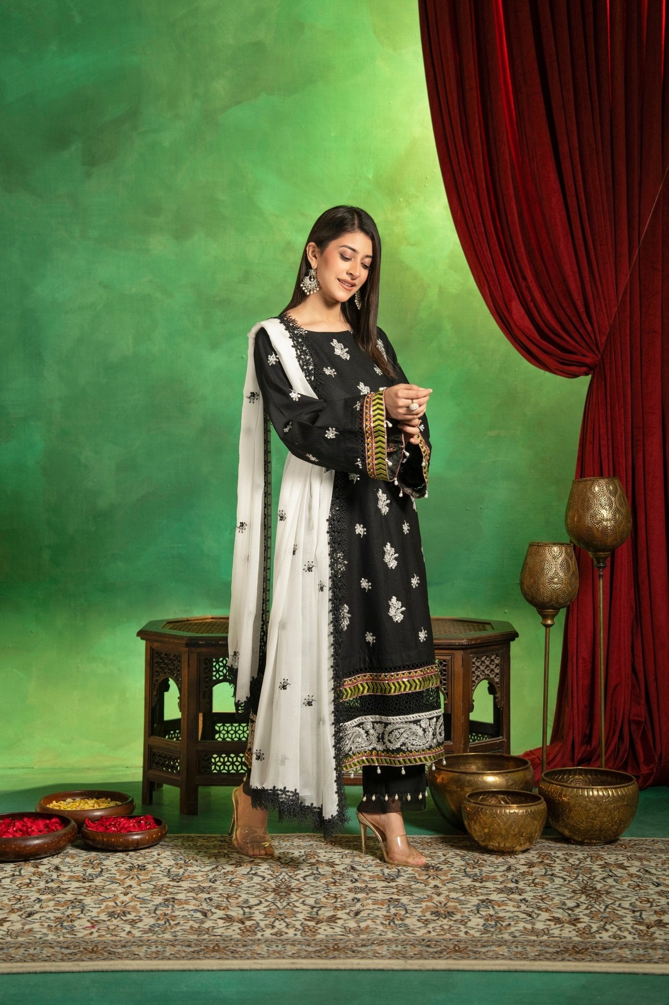 Saloni