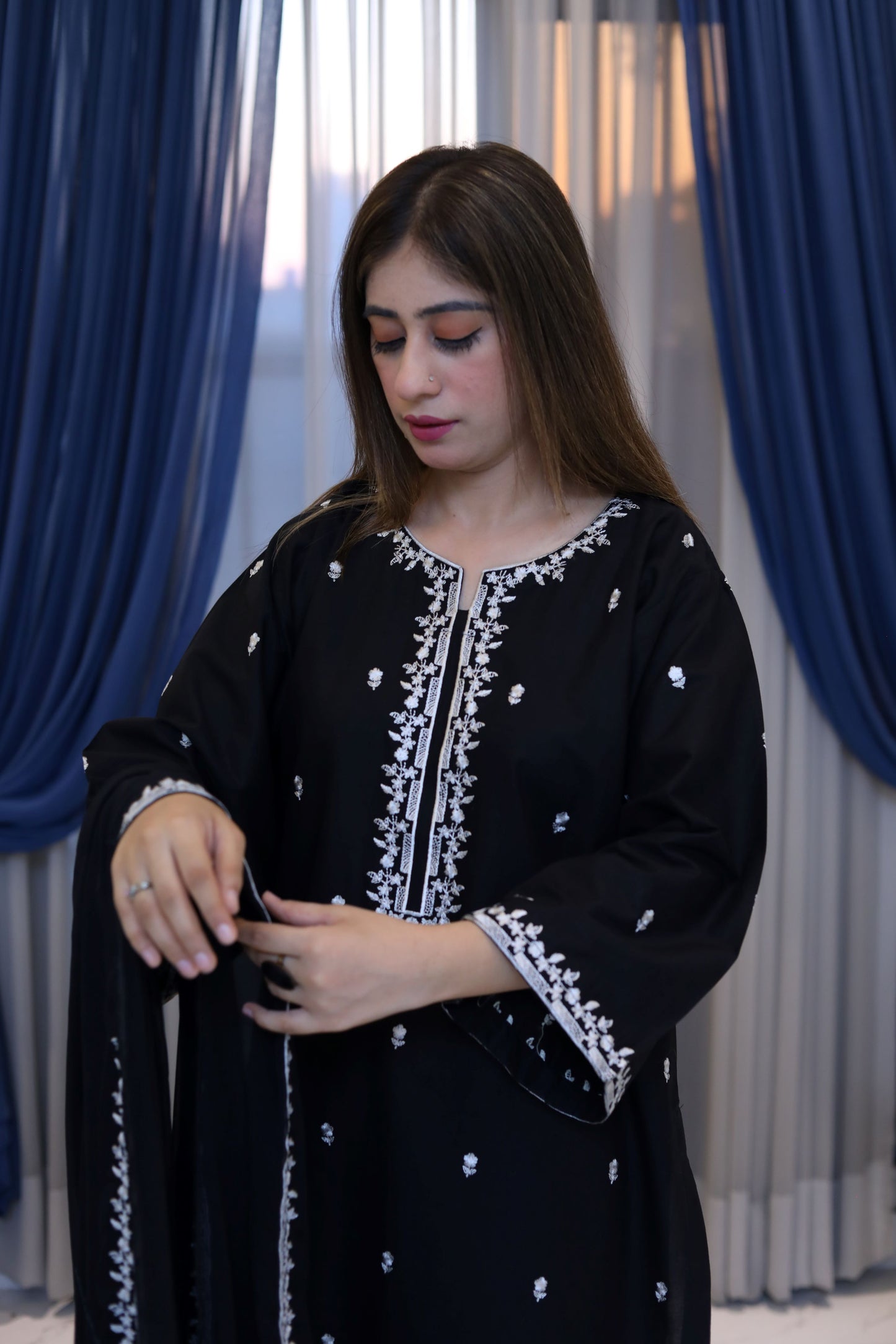3 Piece - EMBROIDERED LAWN SUIT Black