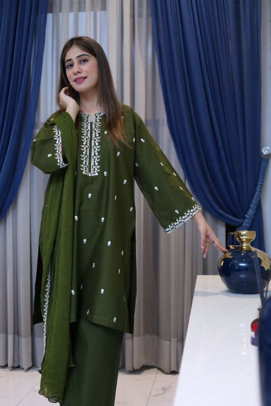 3 Piece - EMBROIDERED LAWN SUIT GREEN