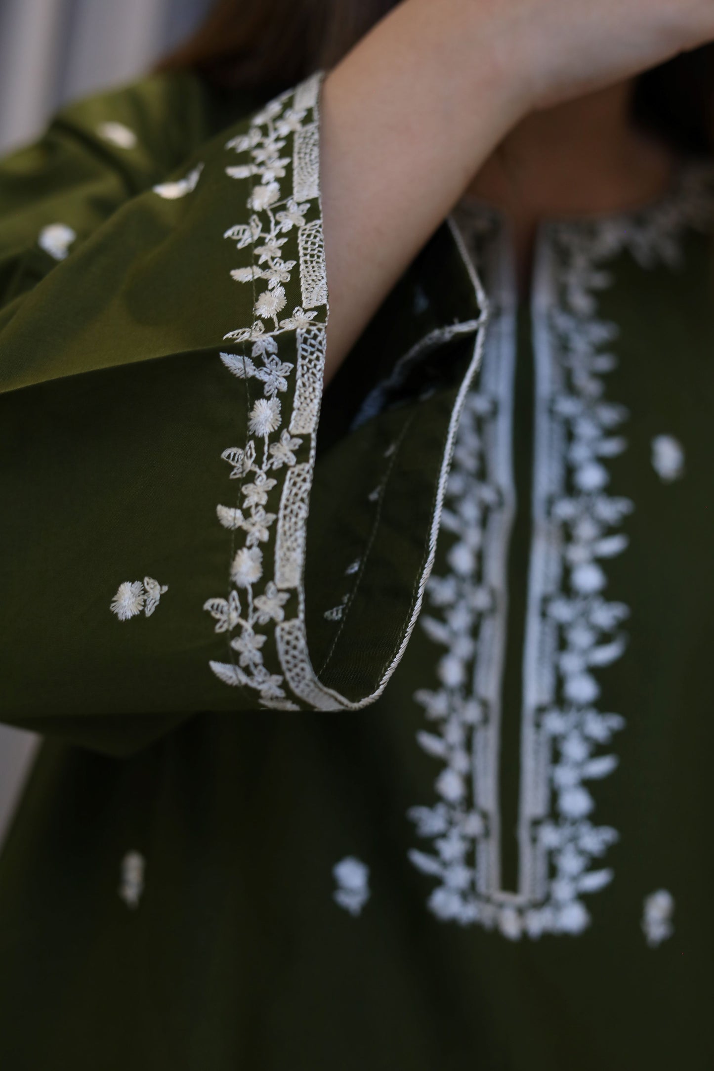 3 Piece - EMBROIDERED LAWN SUIT GREEN